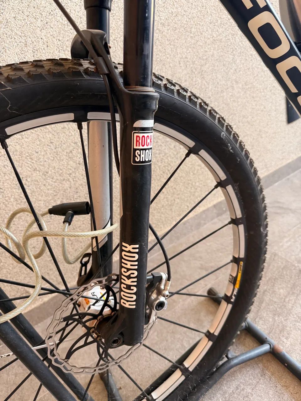 Bike Carbono - Aro 29 - EXCELENTE  - Foto 4