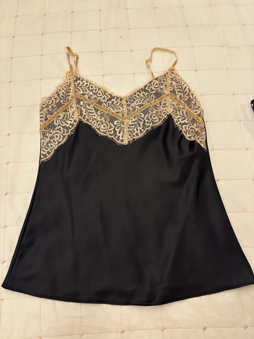 4 Blusas por 110 - Foto 5