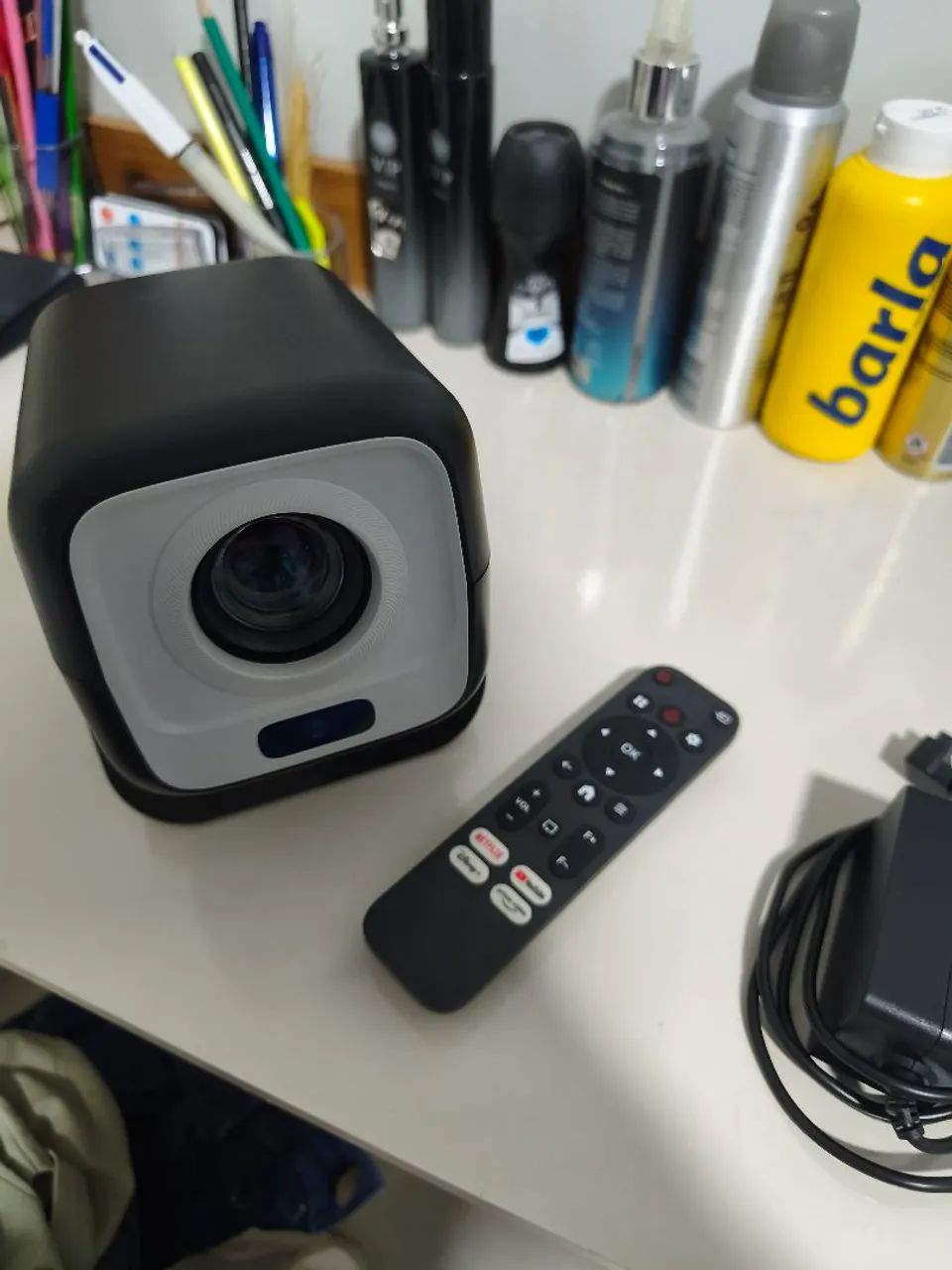 Projetor Bettdow AC1066, Certificado pela Netflix, aceito proposta  - Foto 4