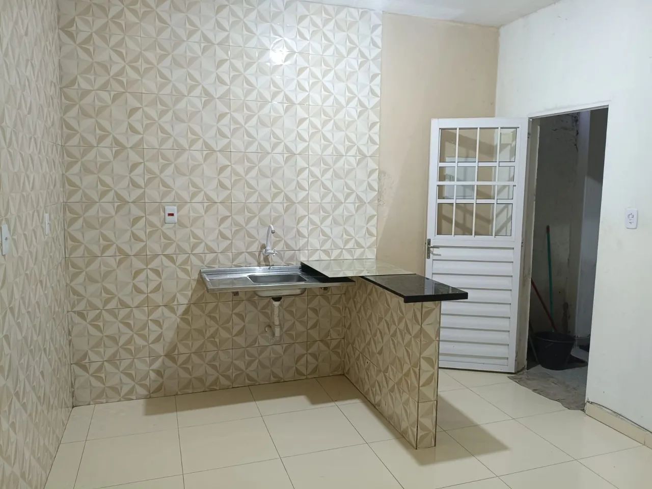 Aluga-se casa no Rosa Elzer  - Foto 3