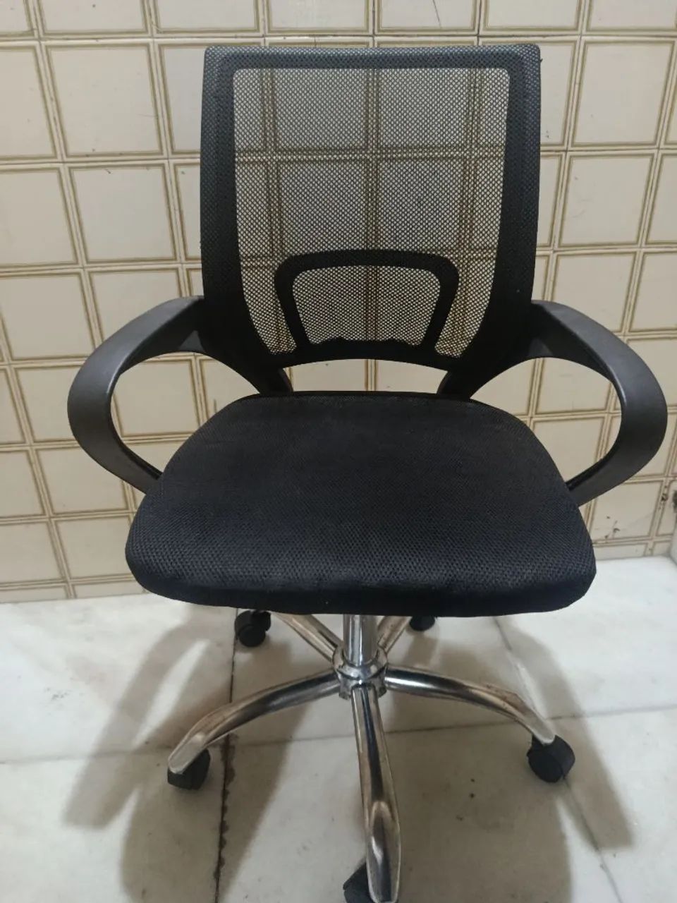 Cadeira de escritório giratória  - Foto 3
