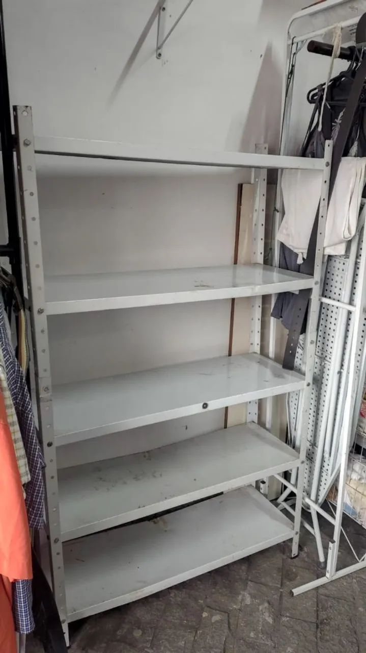 Pratileira de ferro 