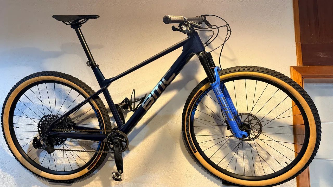 Bicicleta carbono BMC Twostroke
