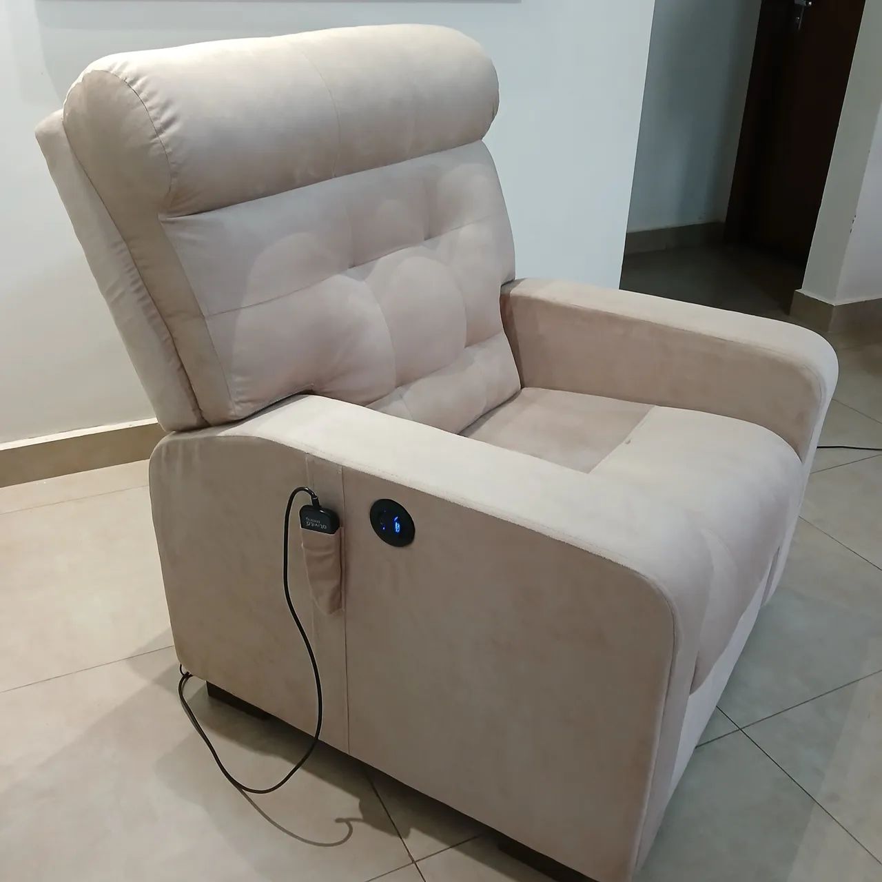 Poltrona Reclinável Massageadora e motorizada - Foto 2