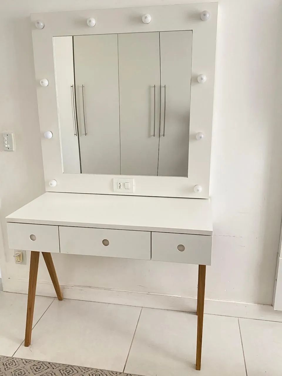 Penteadeira com espelho