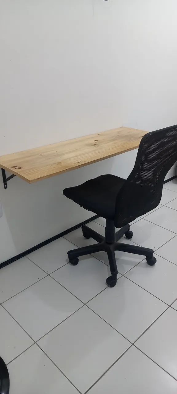 Vendo kit escrivaninha e cadeira escritório 