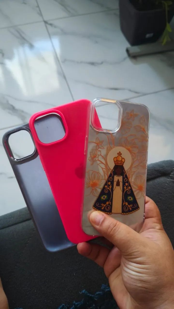 Vendendo 11 Capas Iphone 14 - Usadas - Foto 2