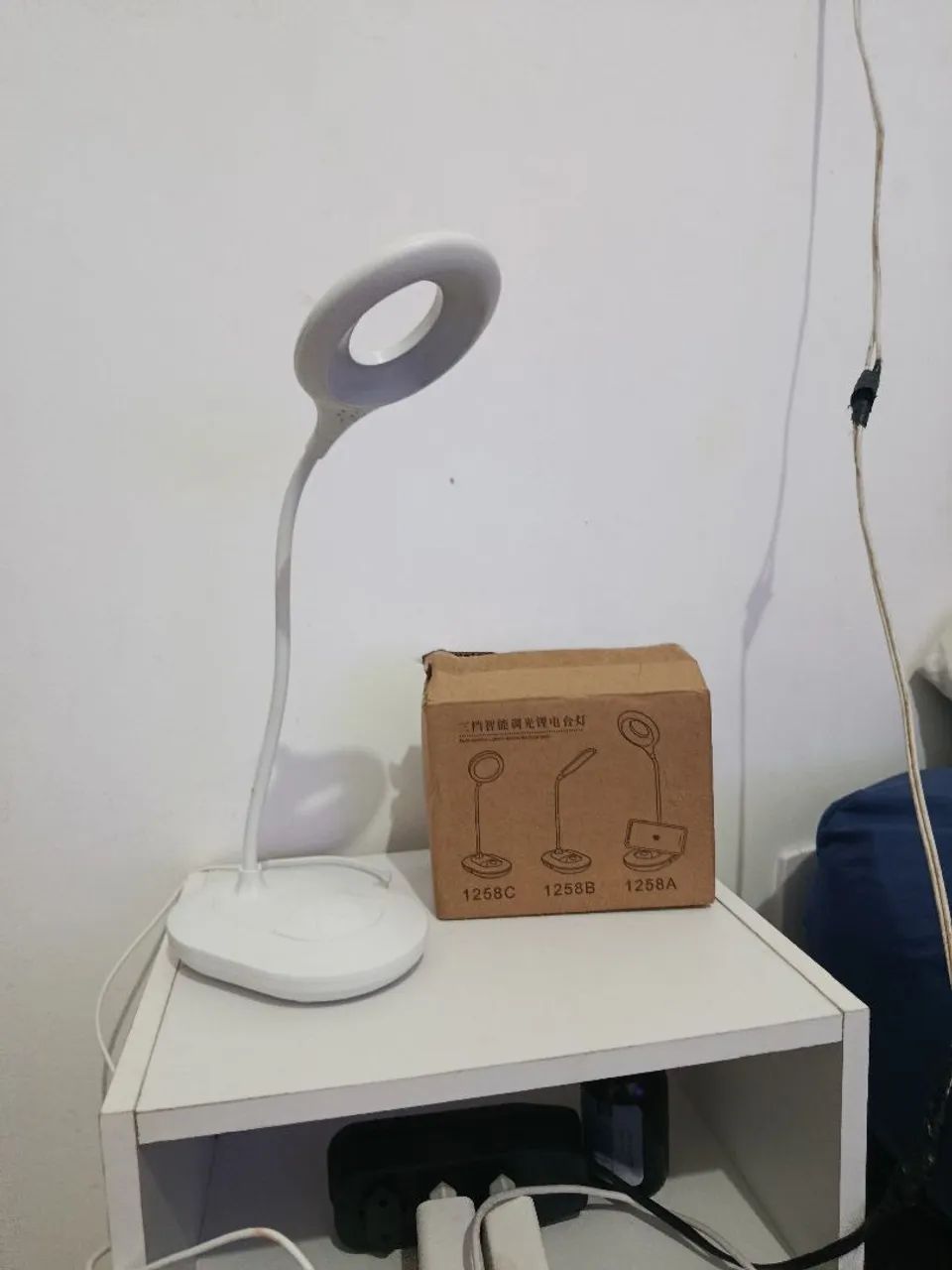 Luminária mesa Led, Nova na caixa!