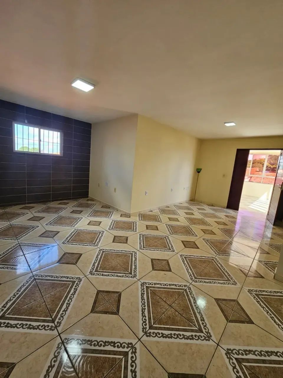 Casa espaçosa com 3 quartos, sendo 1 suíte em Cruz das Armas!