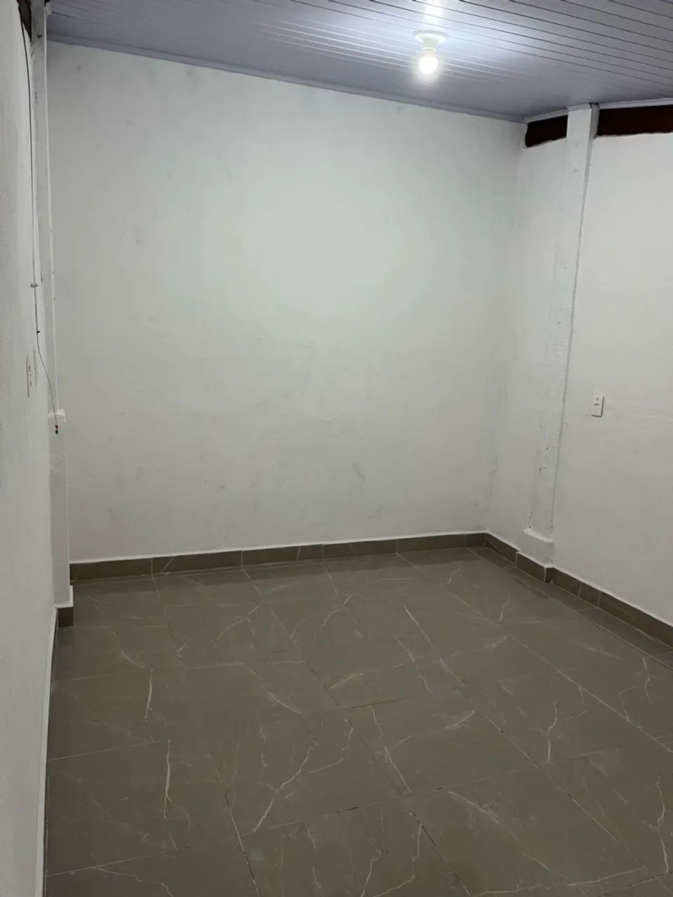 Alugo sobrado no Humaitá  - Foto 2