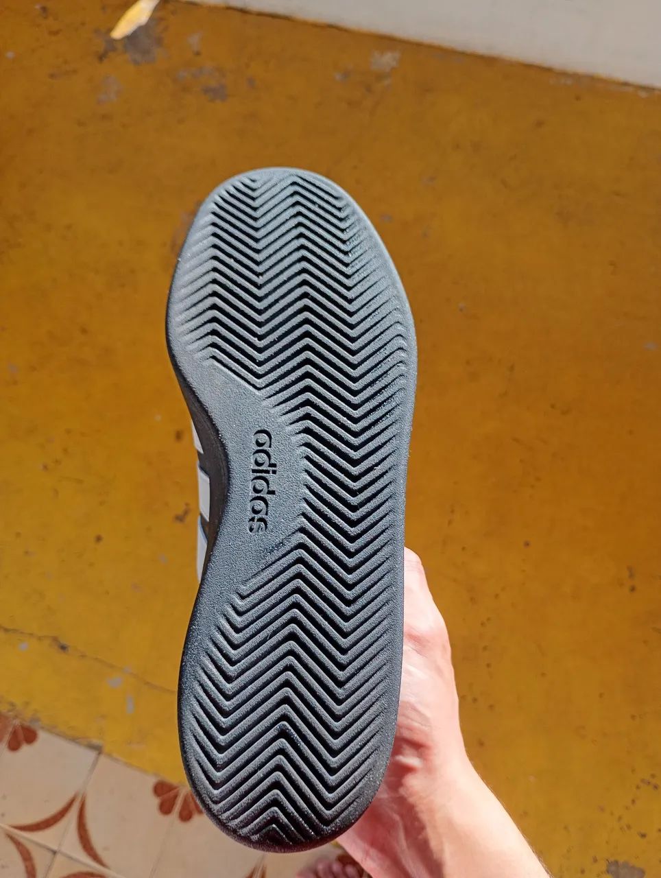 Tênis Adidas 42  - Foto 4