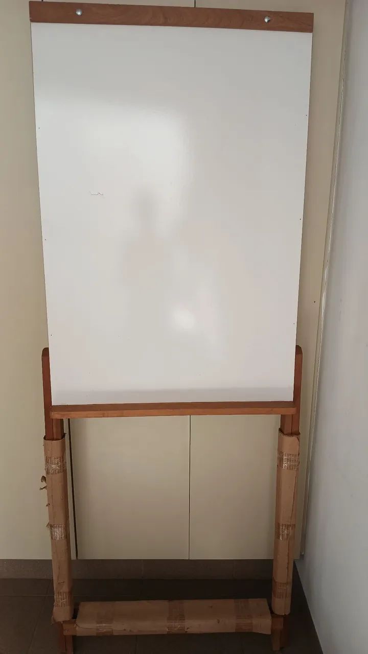 Suporte Cavalete de Madeira Flip Chart e Quadro Branco 