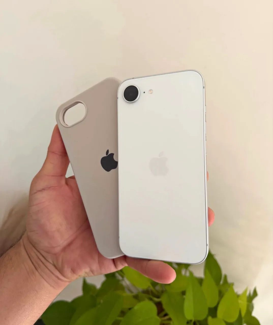 iPhone 16e 