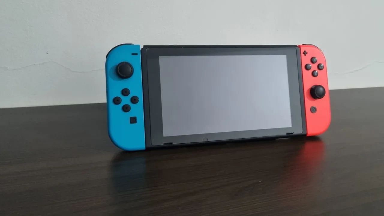 Console Nintendo Switch + Case  - Foto 2