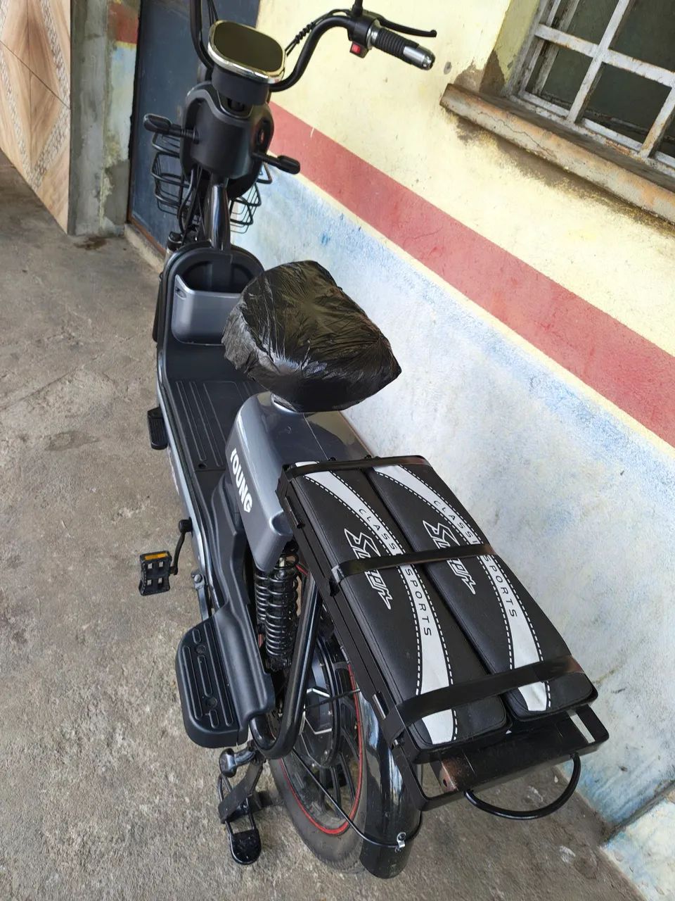 Moto elétrica grande com caixas de som Imbituba  - Foto 4