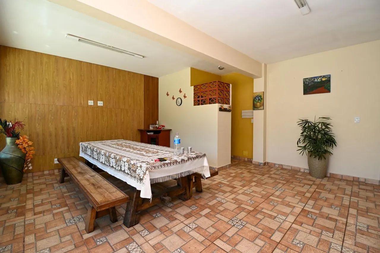 Casa à Venda - Colonial, 5 Quartos, 800 m2