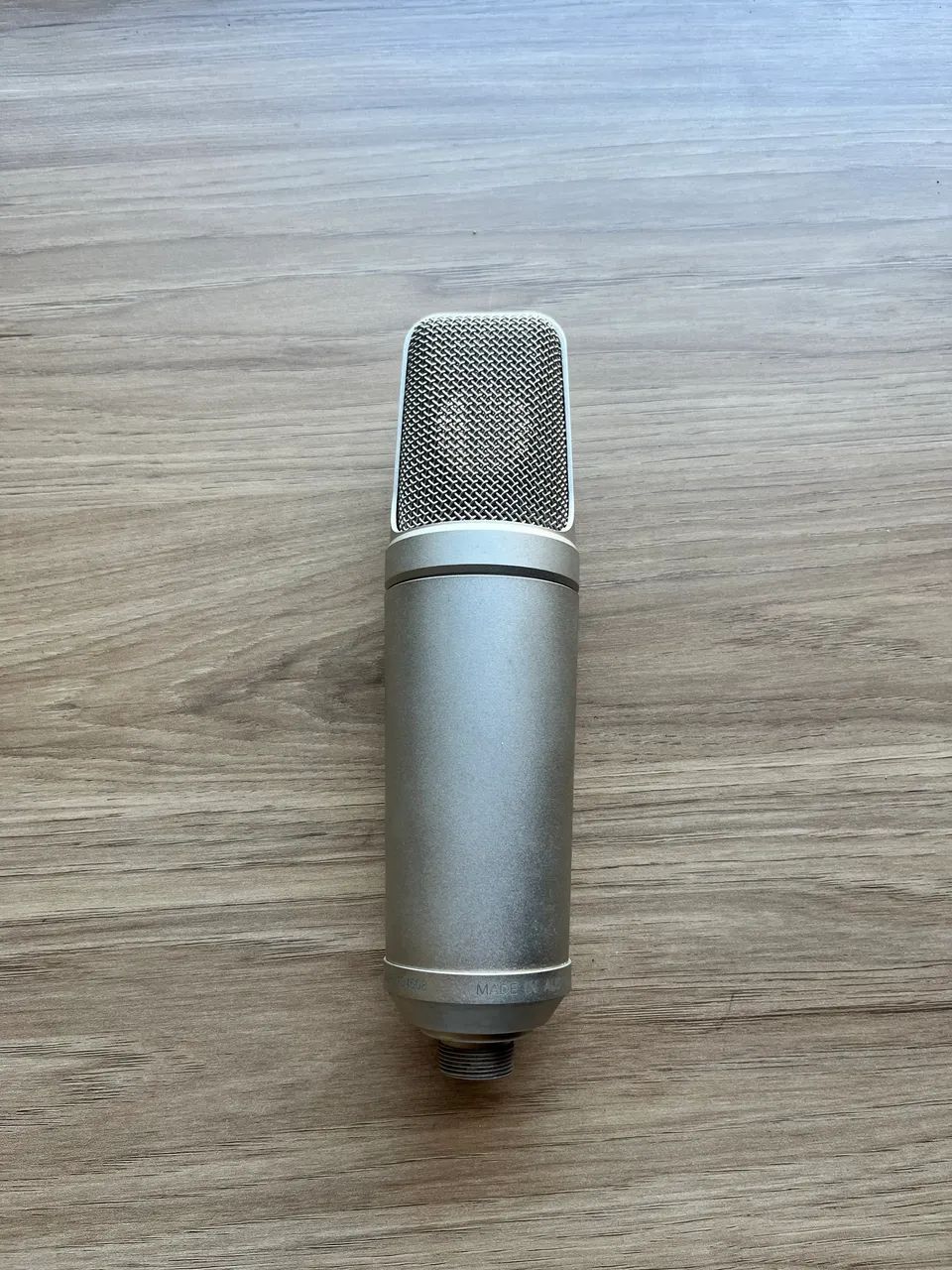Microfone RØDE NT2-A original. (Foi usado só uma vez)