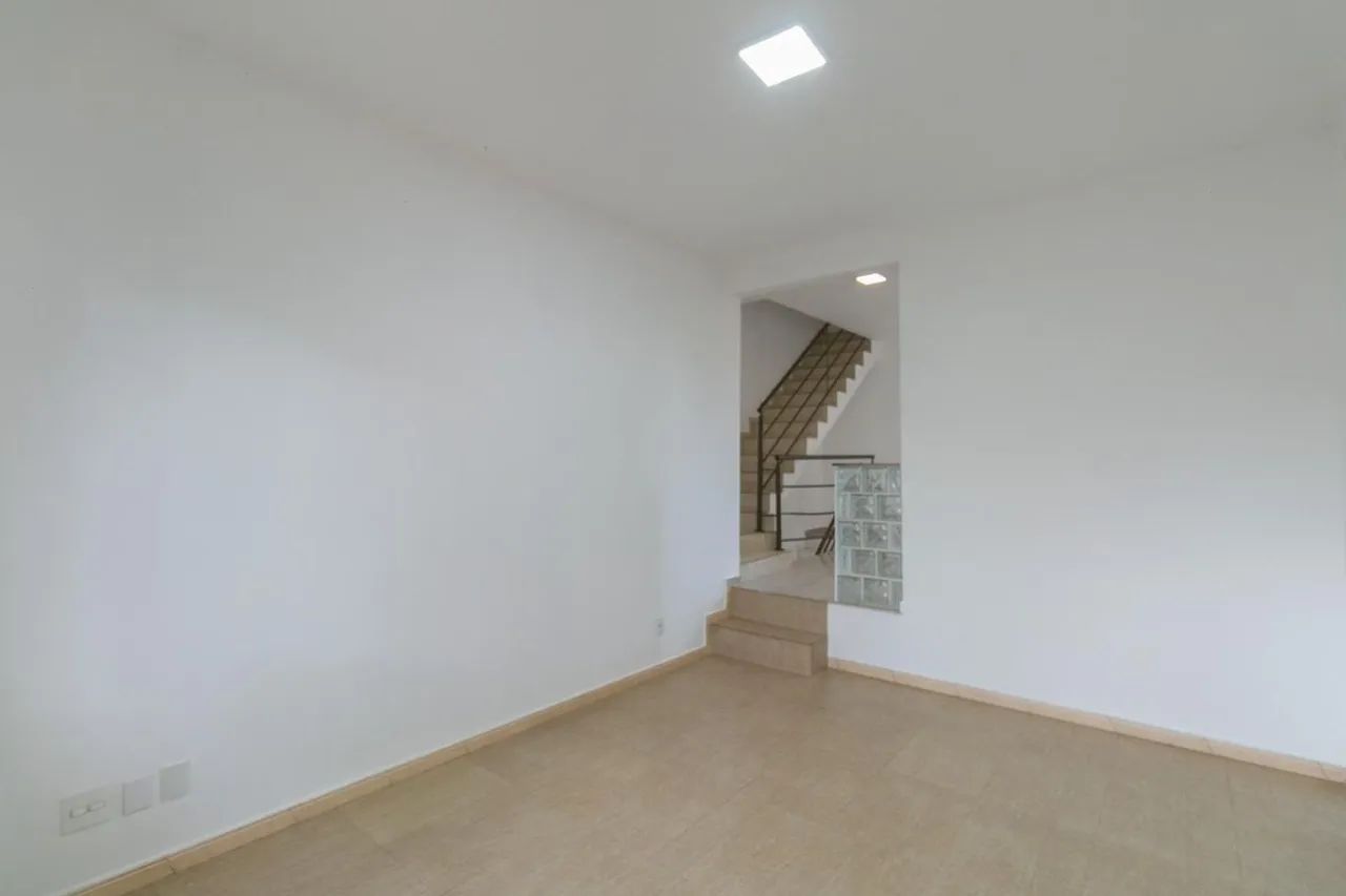 Casa à Venda - Heliópolis, 3 Quartos, 418 m2