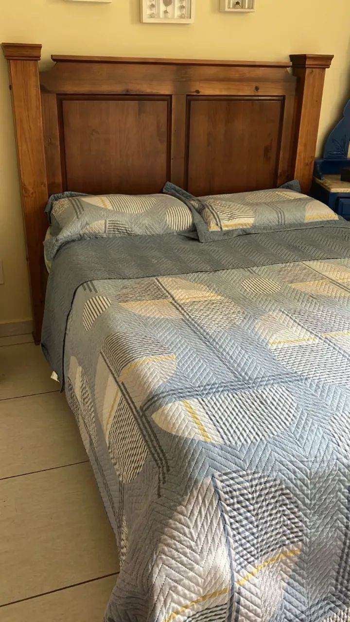 Cama de casal com colchão 