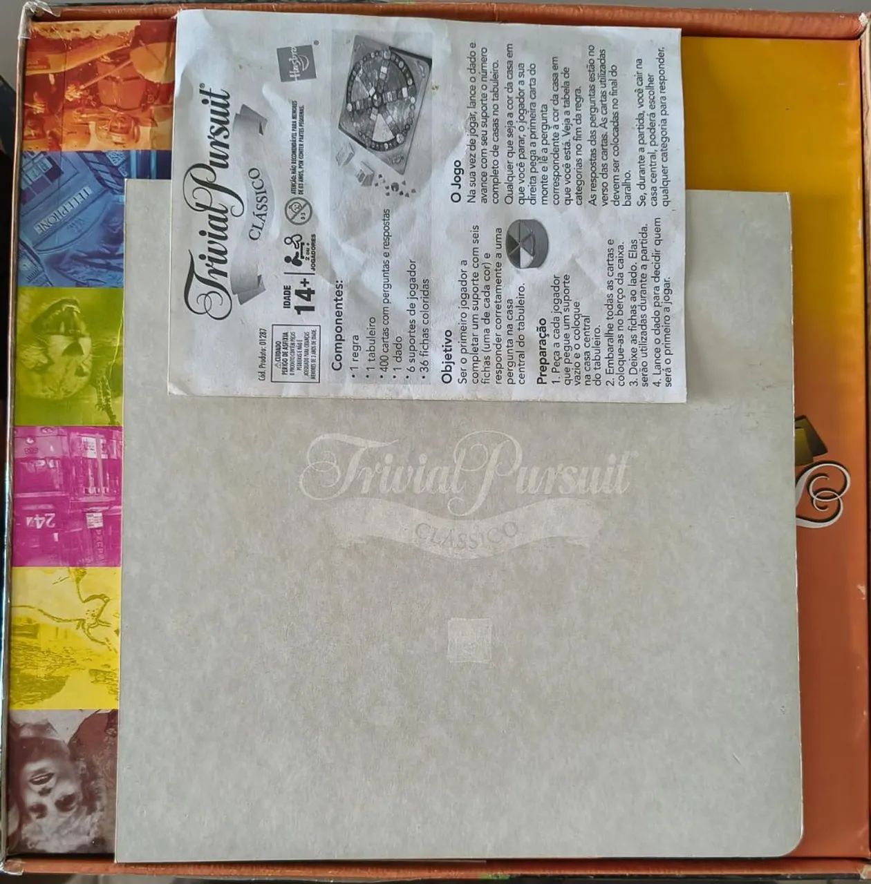  Trivial Pursuit Clássico - jogo de tabuleiro  - Foto 2