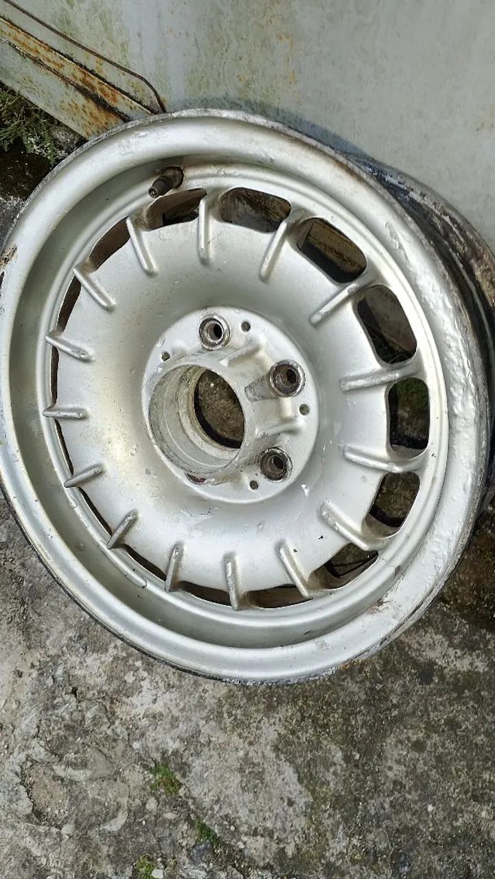 Roda Mercedes  antiga