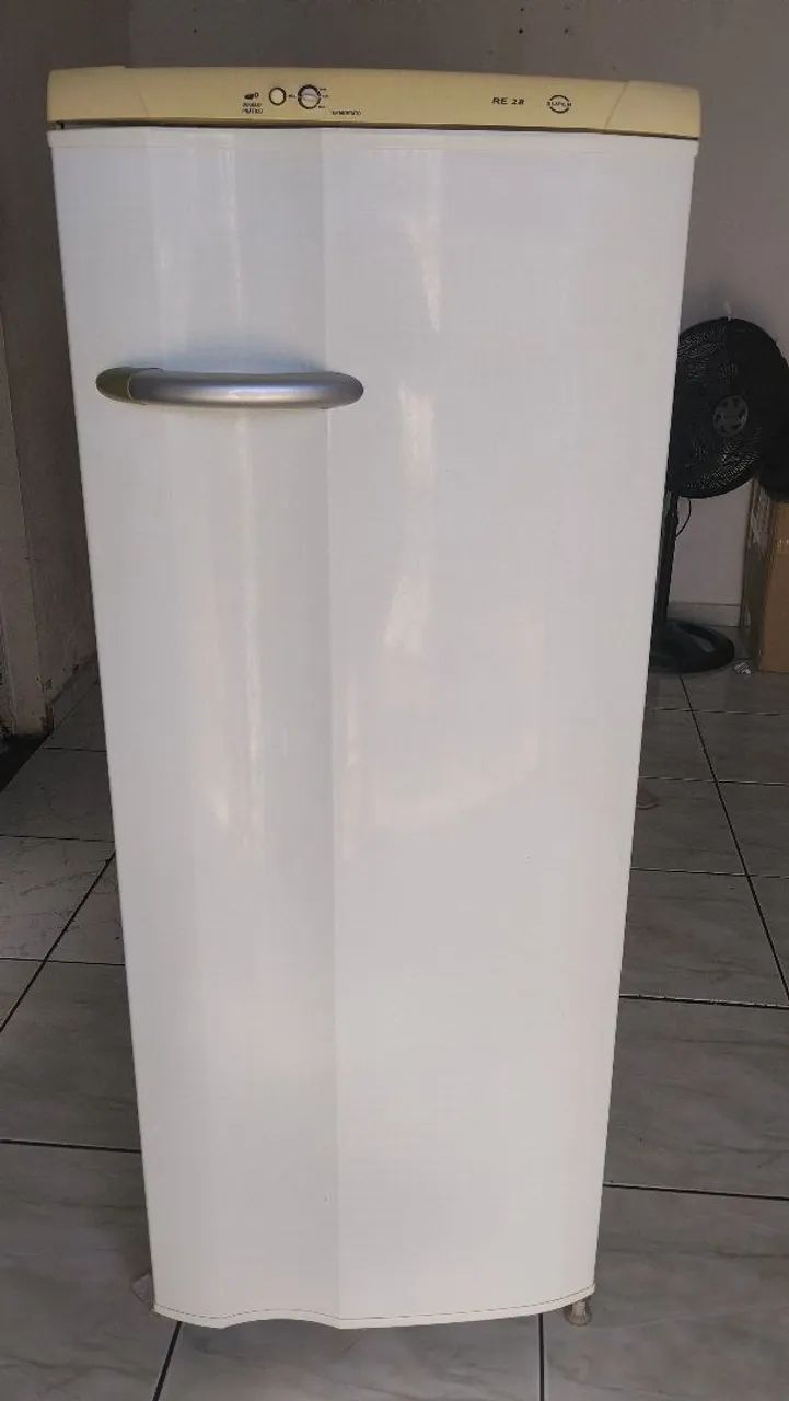 Geladeira elétrolux 