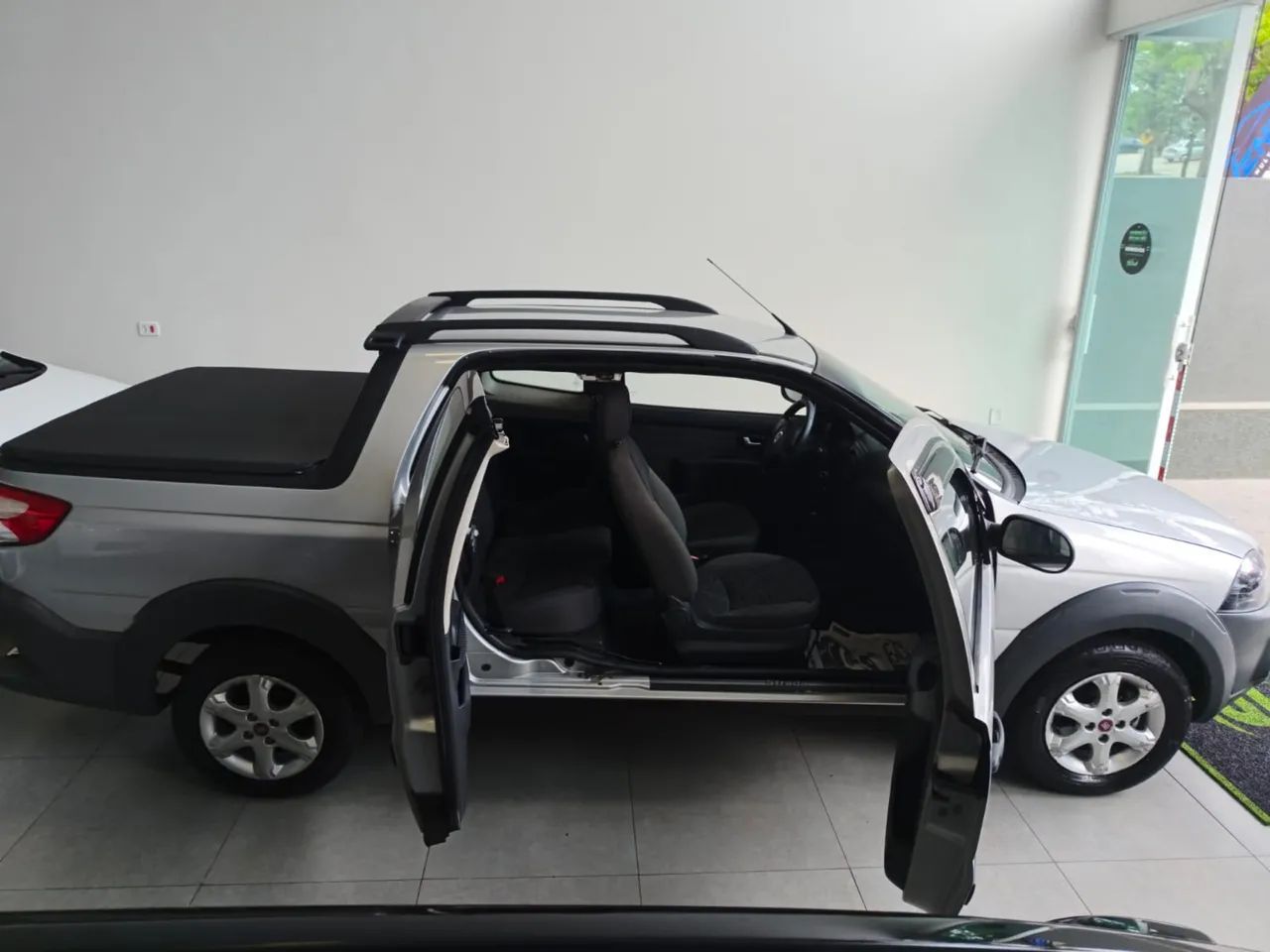Fiat Strada Working 1.4 MPI Fire Flex 8V CD 2016 - Foto 3