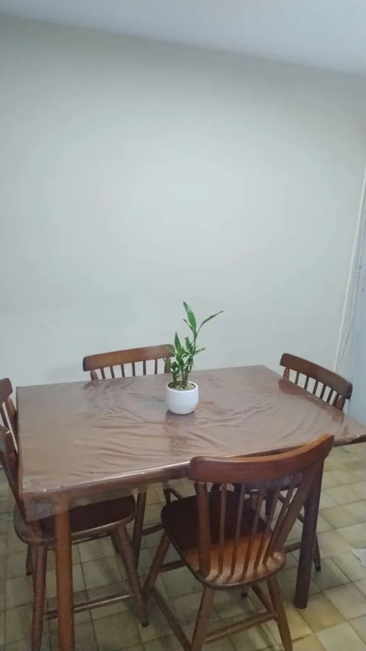 Mesa de jantar madeira
