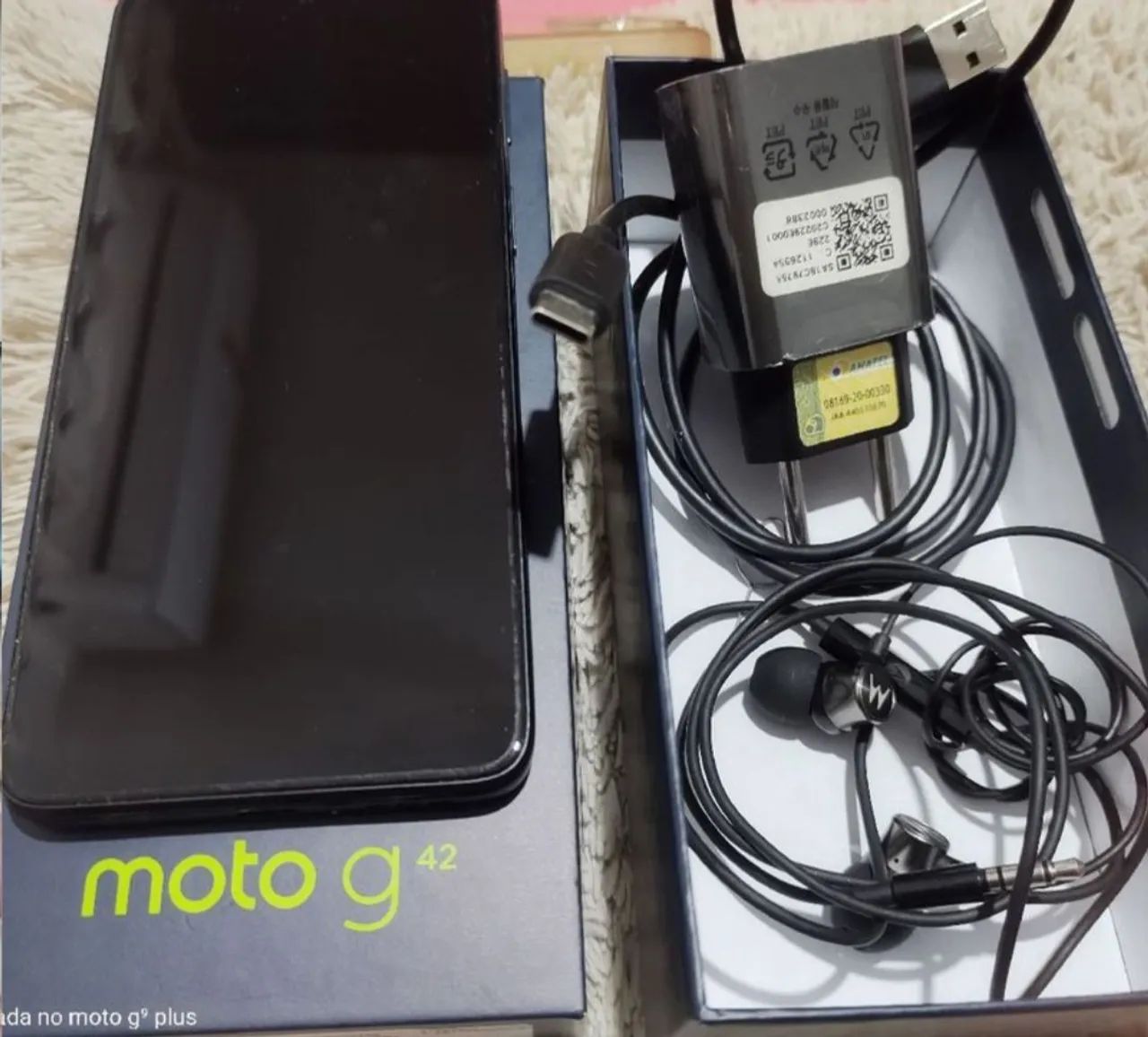 Celular Motog 42 pra carcaça/pra arrumar - Foto 2