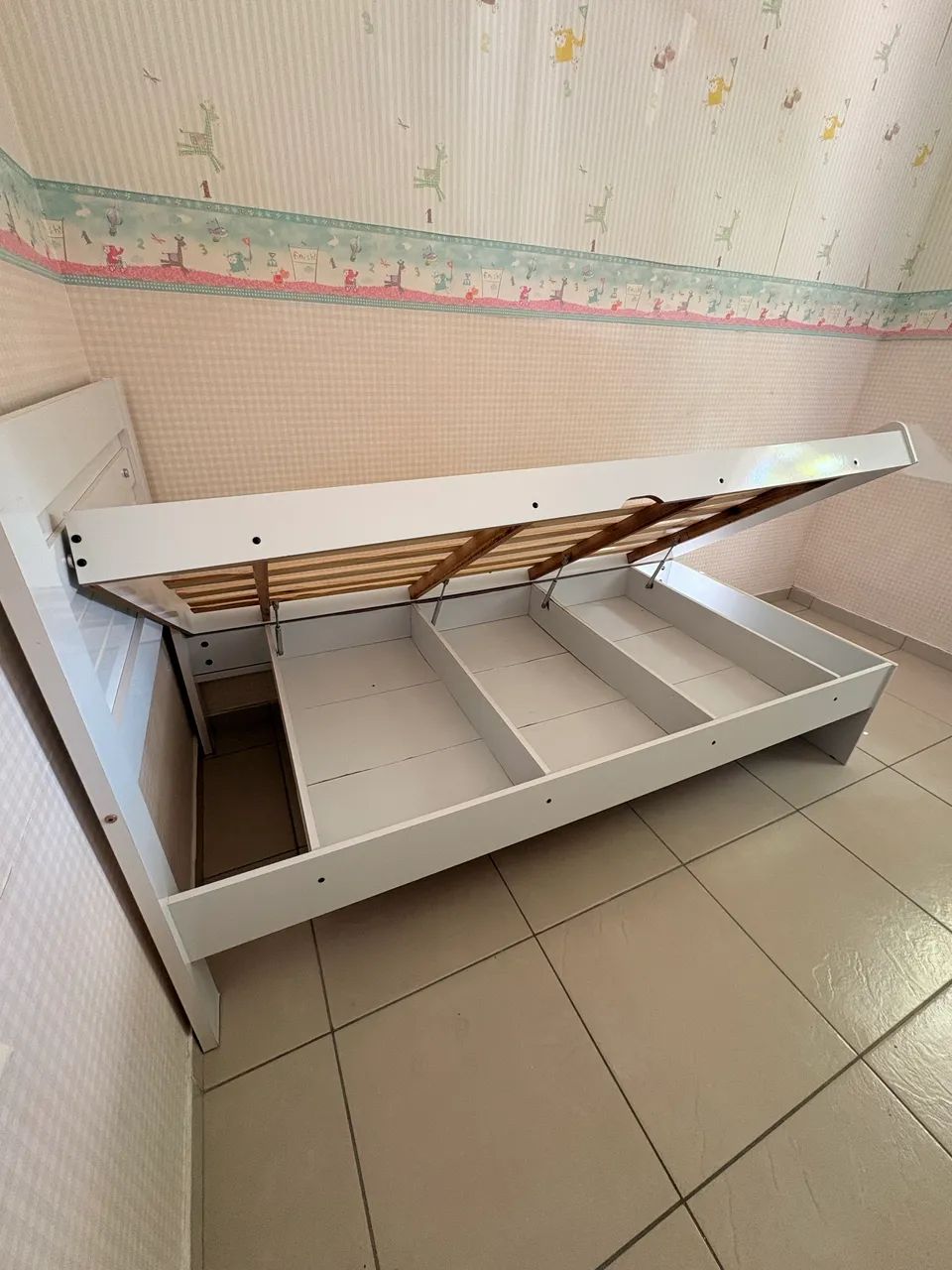 Cama de solteiro com baú + colchão - Foto 3