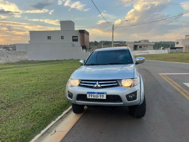 Mitsubishi L200 Triton HLS 2.4 Flex 16V CD Mec. 2015 2015
