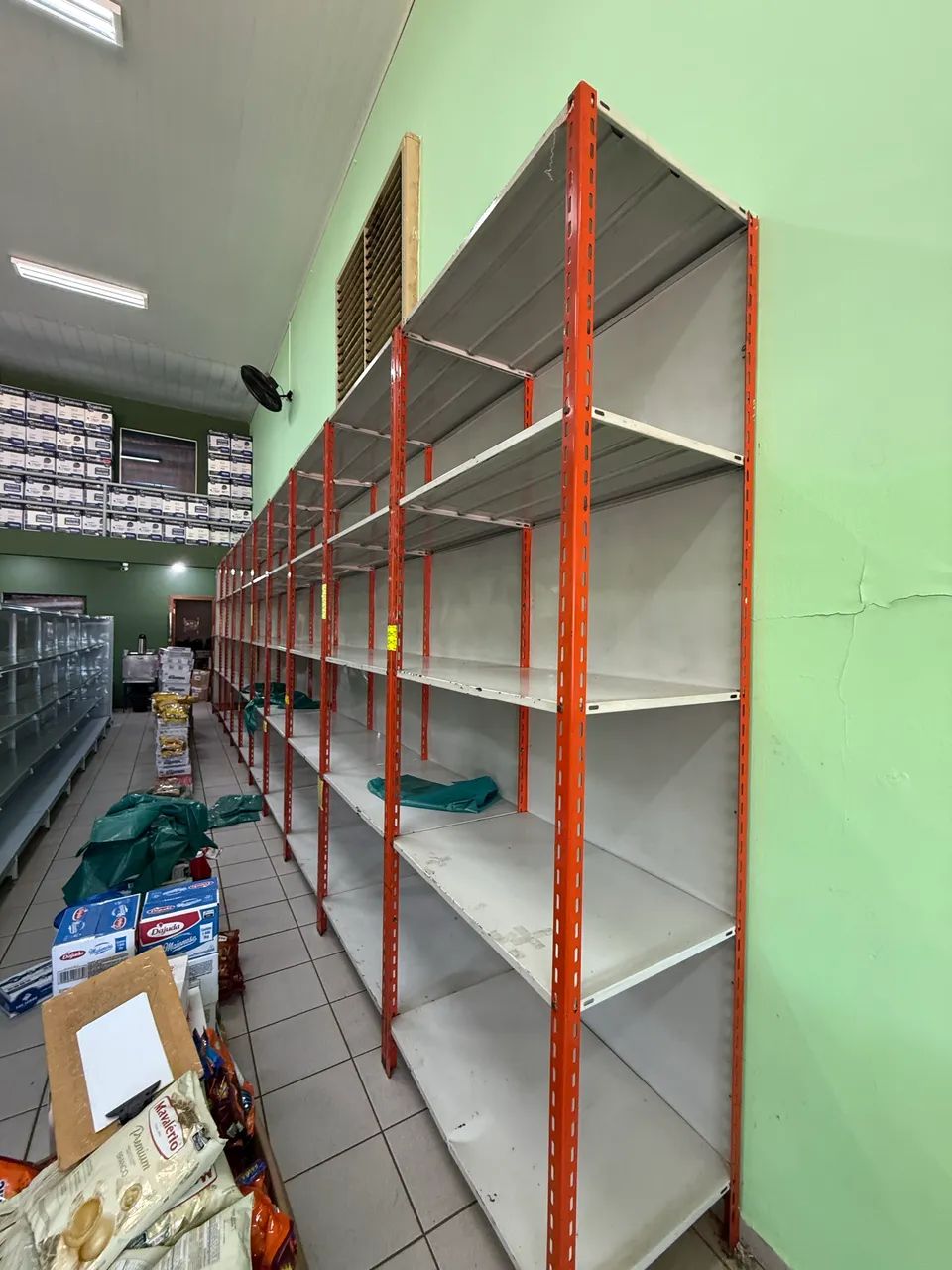 Prateleira de aço 