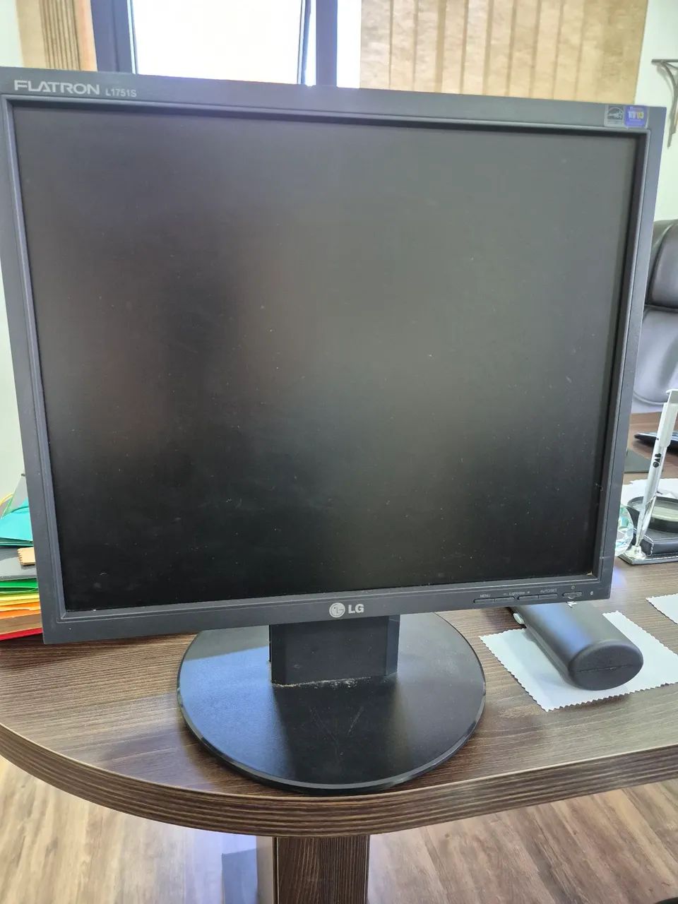 Monitor LG quadrado Lcd