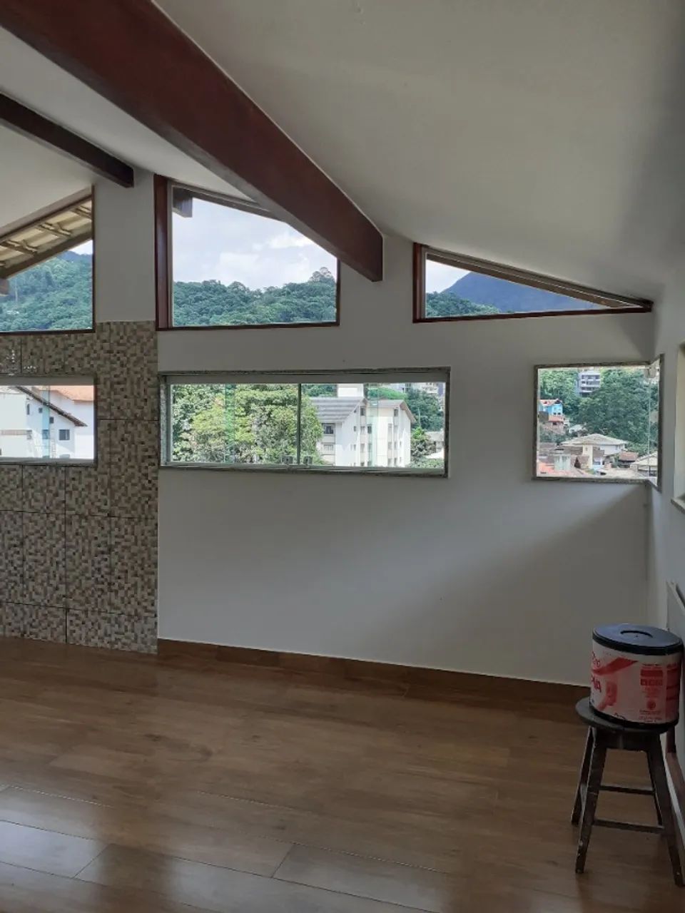 OPORTUNIDADE. CASA NO CÔNEGO 3 QUARTOS, 2 SALAS, SUITE
