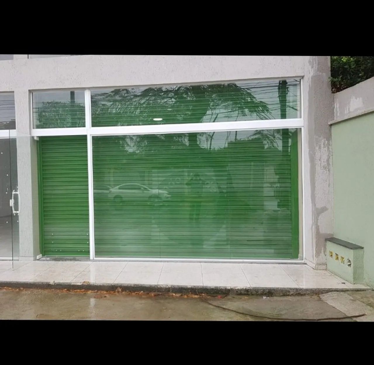 Porta automática de metal