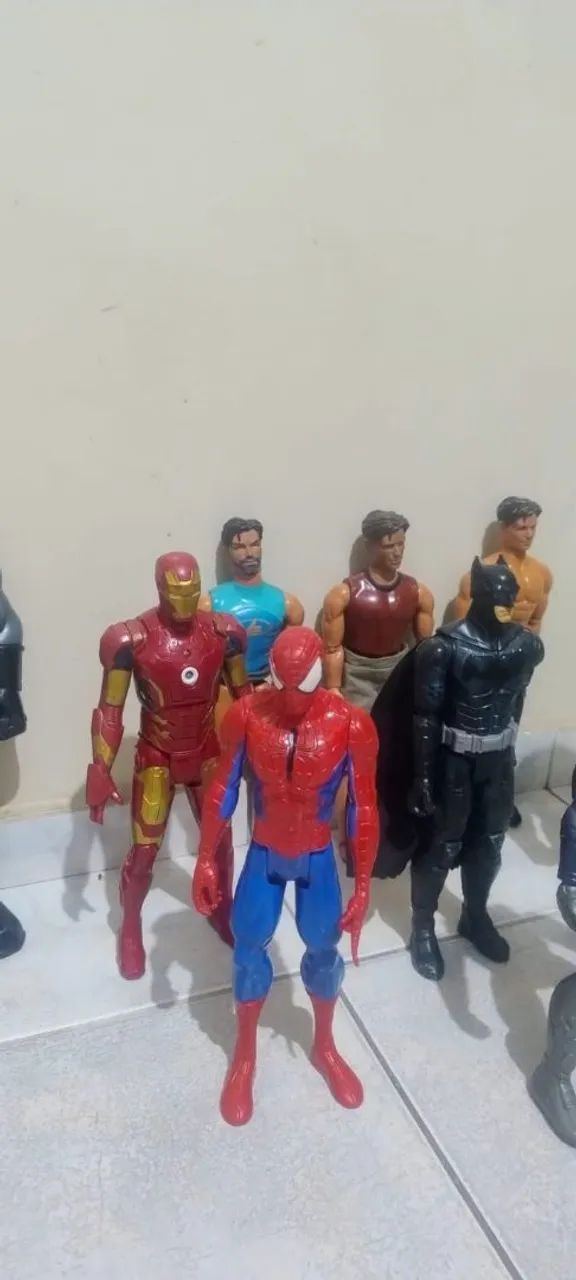 Bonecos Marvel e Max steel  - Foto 4