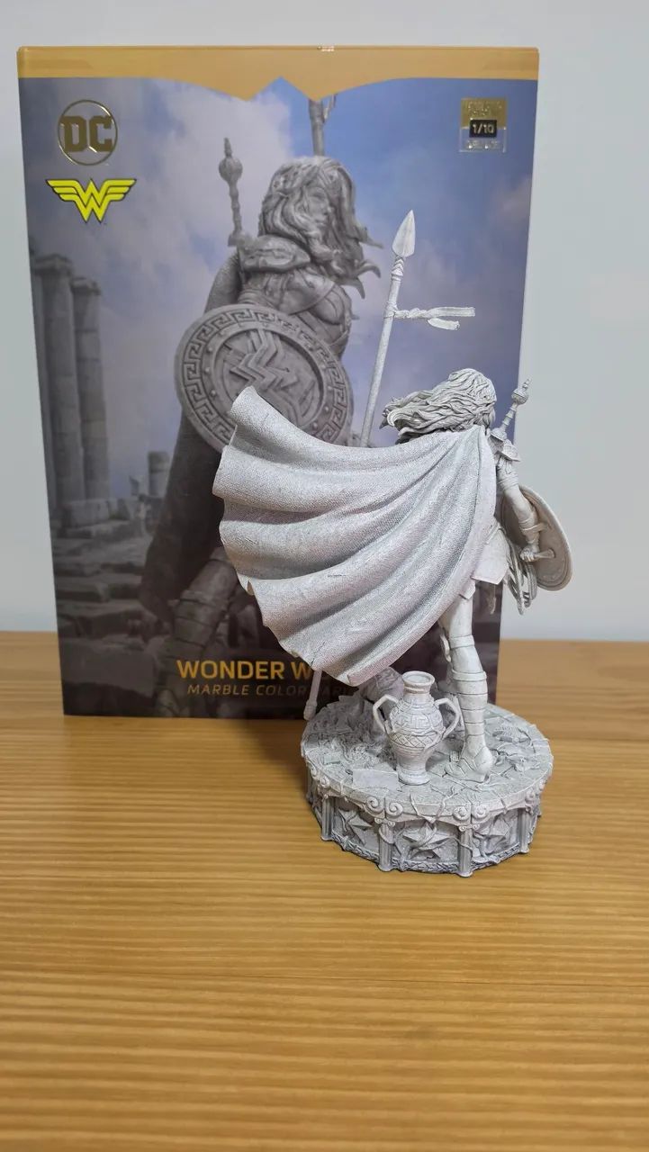 Mulher Maravilha Unleashed Marble Ver- 1/10 - Iron Studios - Foto 4