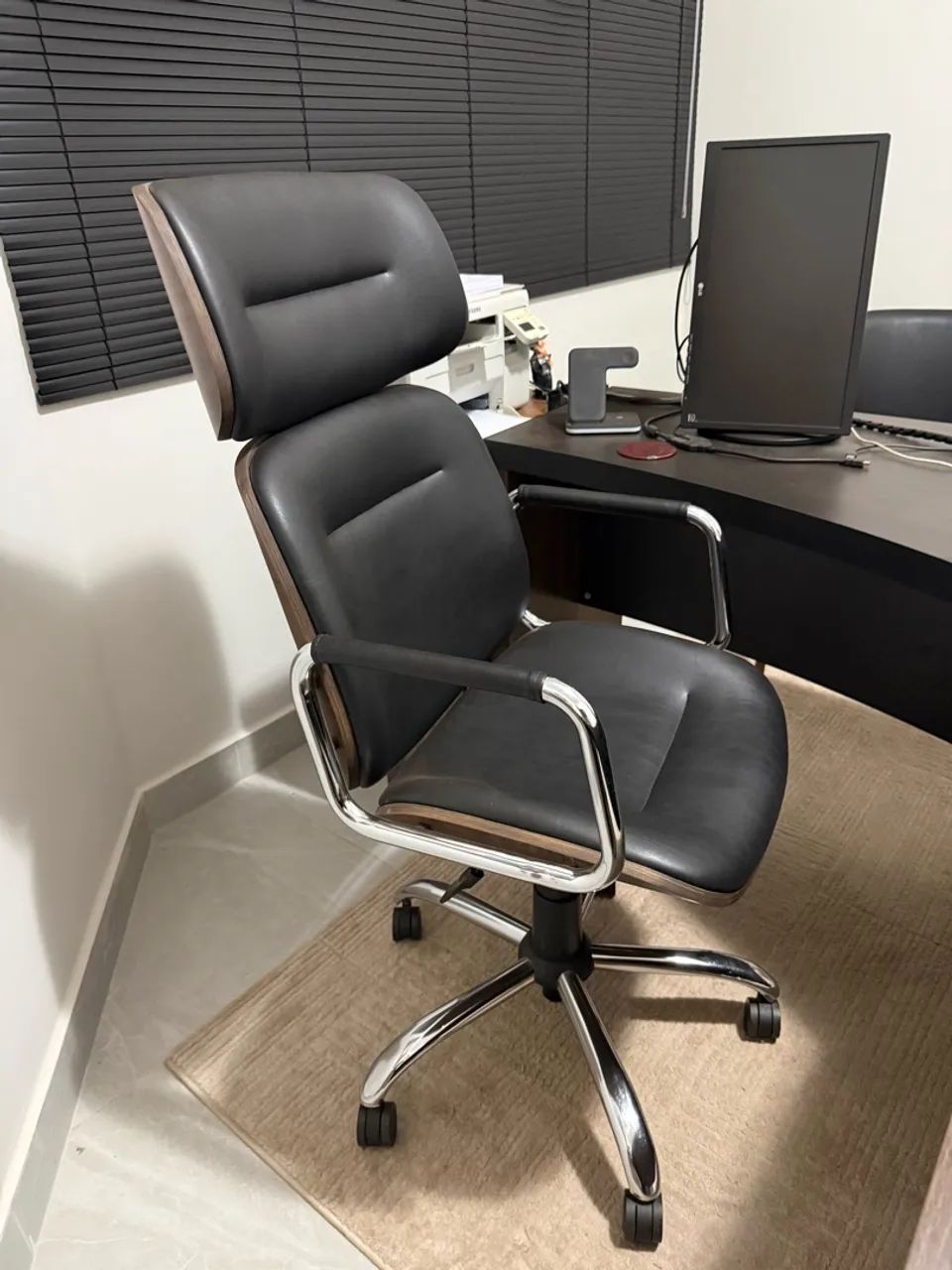 CADEIRA EAMES PRESIDENTE COM RODINHAS DESIGN OFFICE - Foto 5