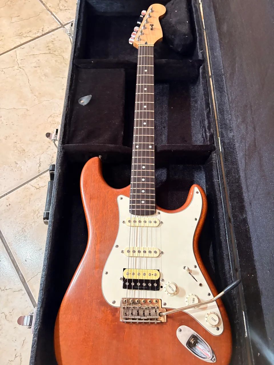 Guitarra Stratocaster Luthier - Foto 4