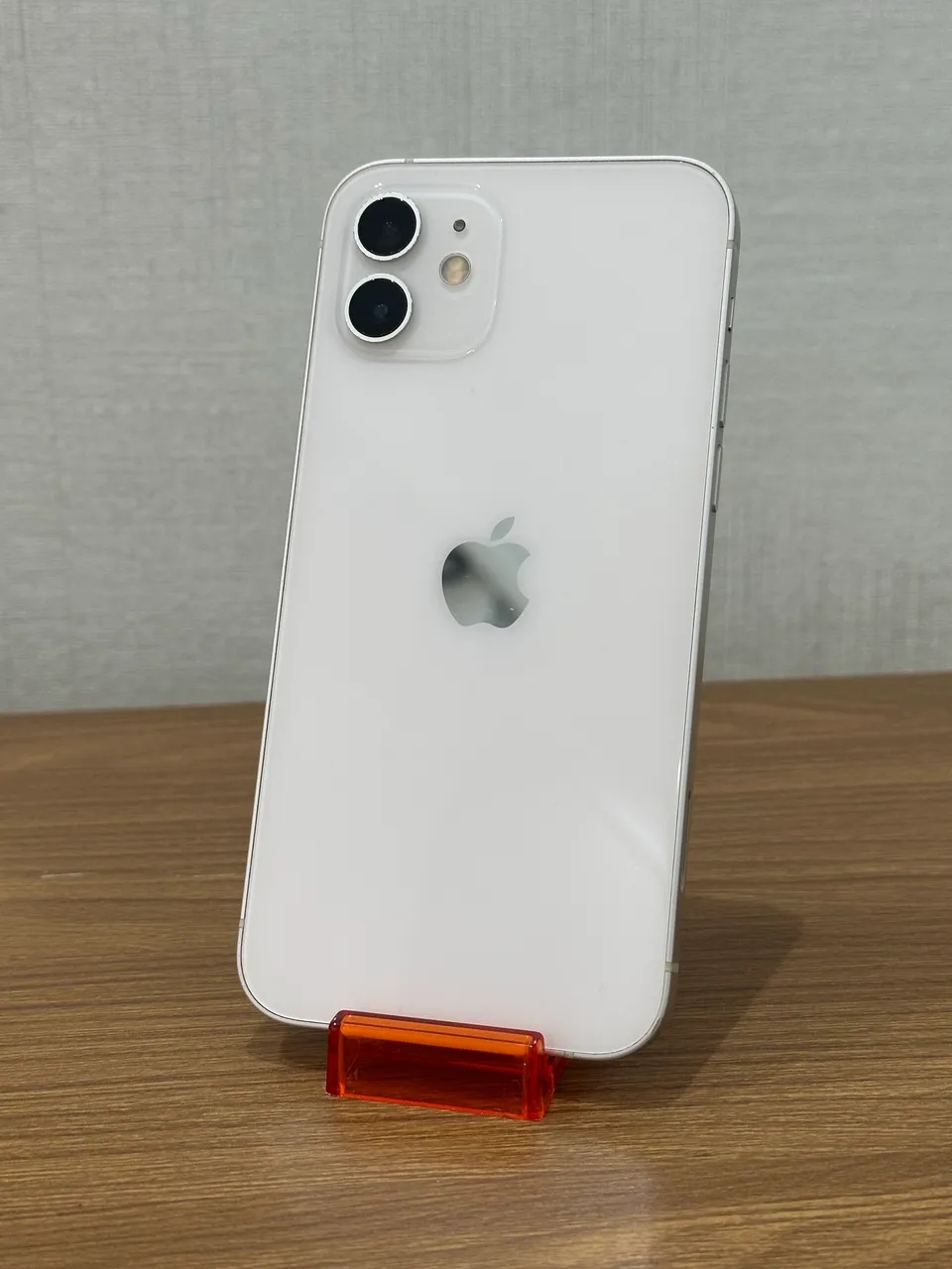 iPhone 16 256GB Semi Novo Branco Bateria 100% ainda na garantia