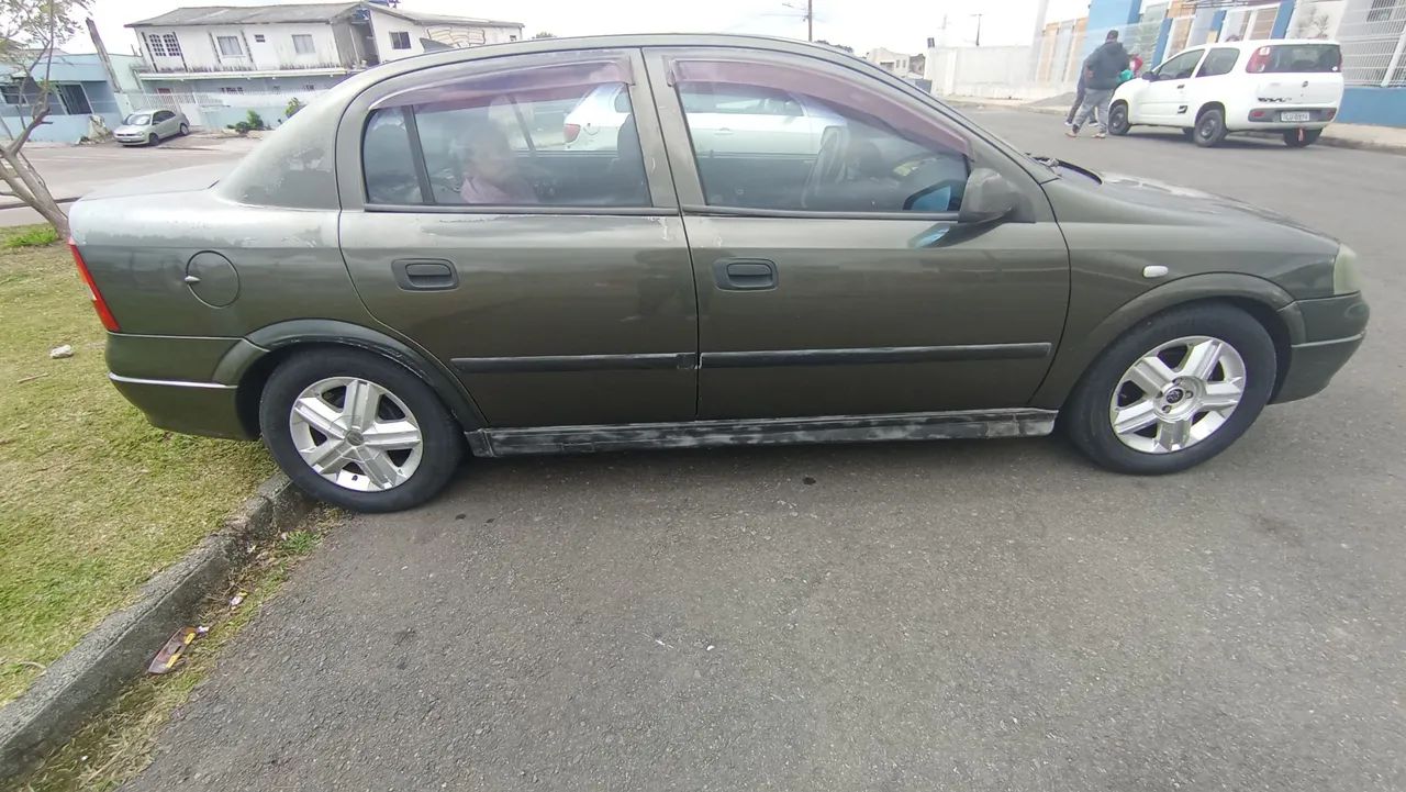 Chevrolet Astra Sedan 2.0/cd/ Expres.gls 2.0 8V 4P 2001