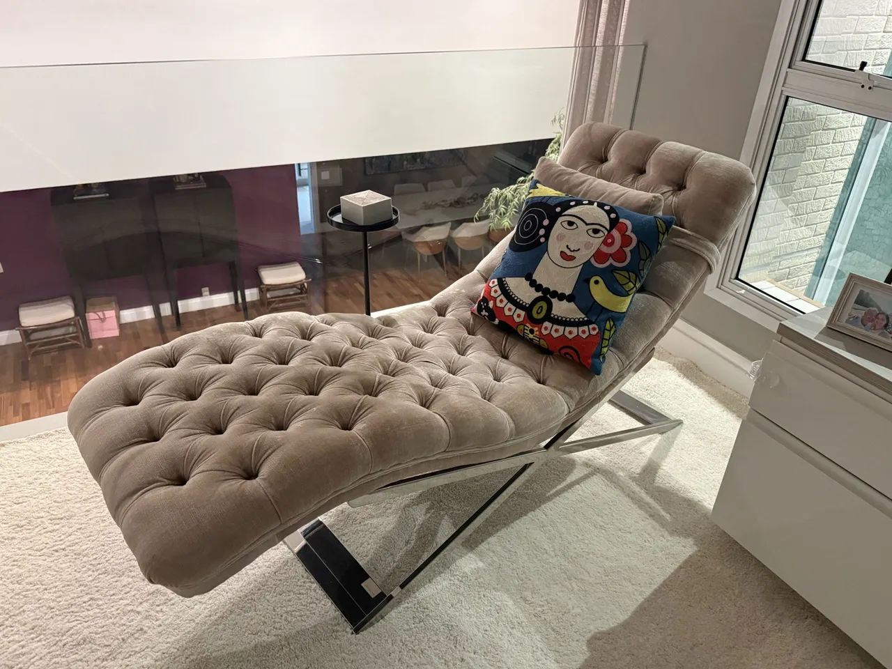 Chaise em captonê 