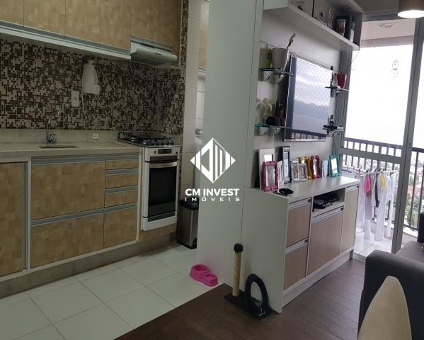 Apto com piscina + 2 vagas + vista mar + mobiliado + excelente localização - Foto 8