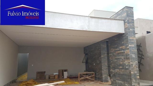 Vicente Pires! Lindissima casa de 3 Suítes, Piscina e Churrasqueira em condominio fechado!