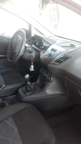 Ford Fiesta 2014, segunda dono, 50mil km - Foto 4