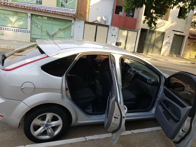 Focus Hatch 1.6 - Foto 10