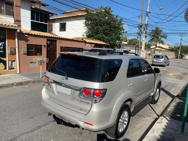 Hillux SW4 nova!!!! Diesel, 4x4, 7 lugares!!!! - Foto 5