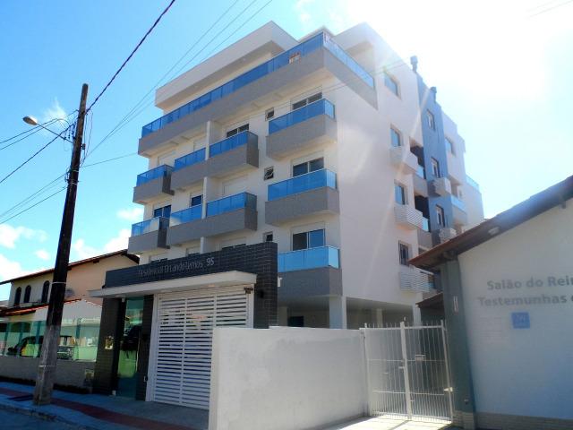 Linda cobertura alto padrão 3dorm 1suite finamente mobiliada 2vagas no centrinho Ingleses - Foto 2