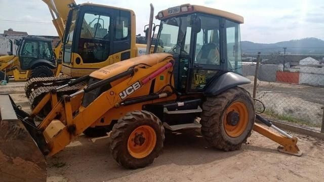 Retroescavadeira JCB - Foto 3