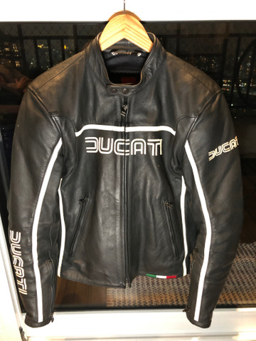 jaqueta ducati dainese
